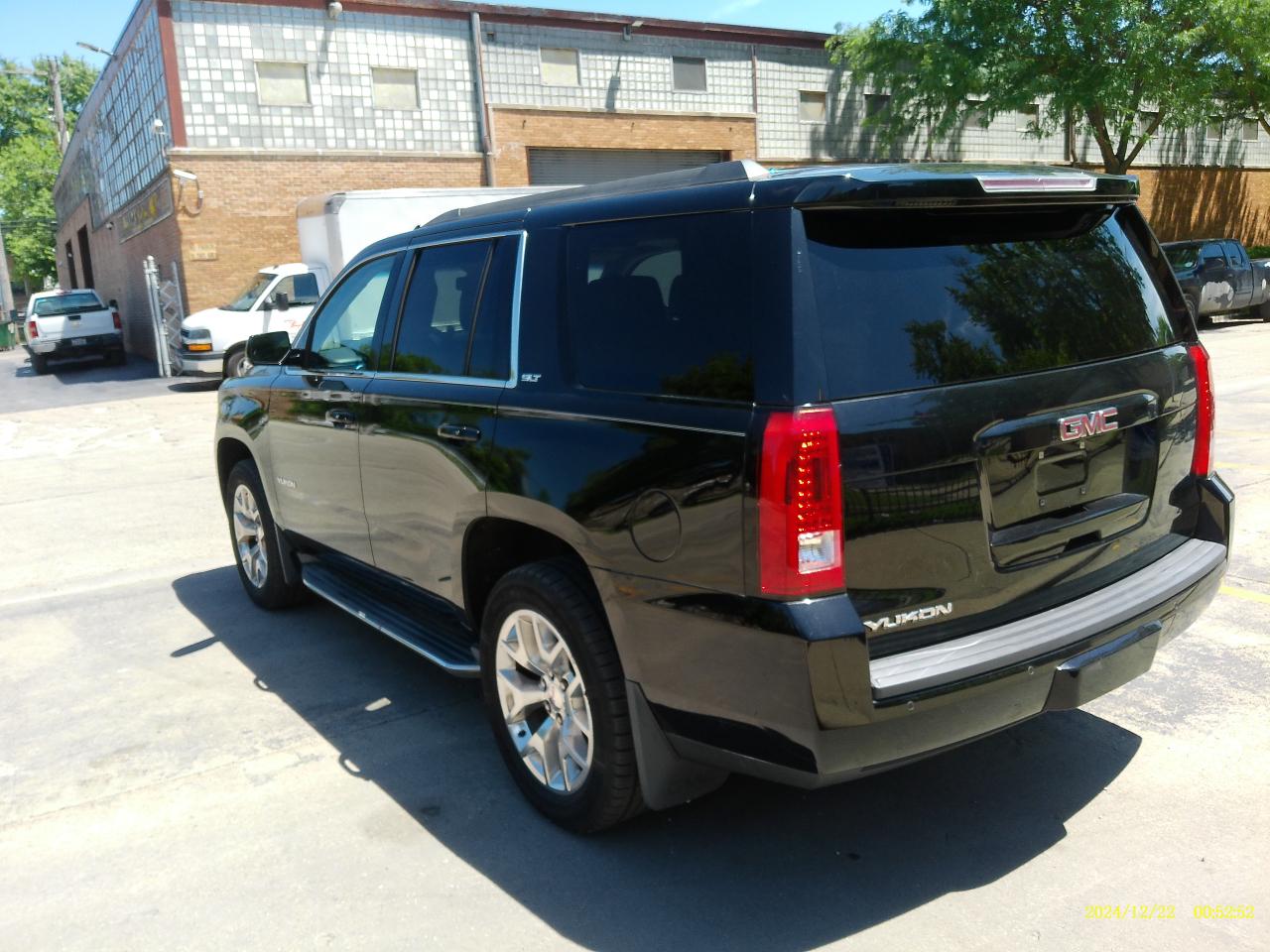 GMC Yukon SLT 4WD 2015