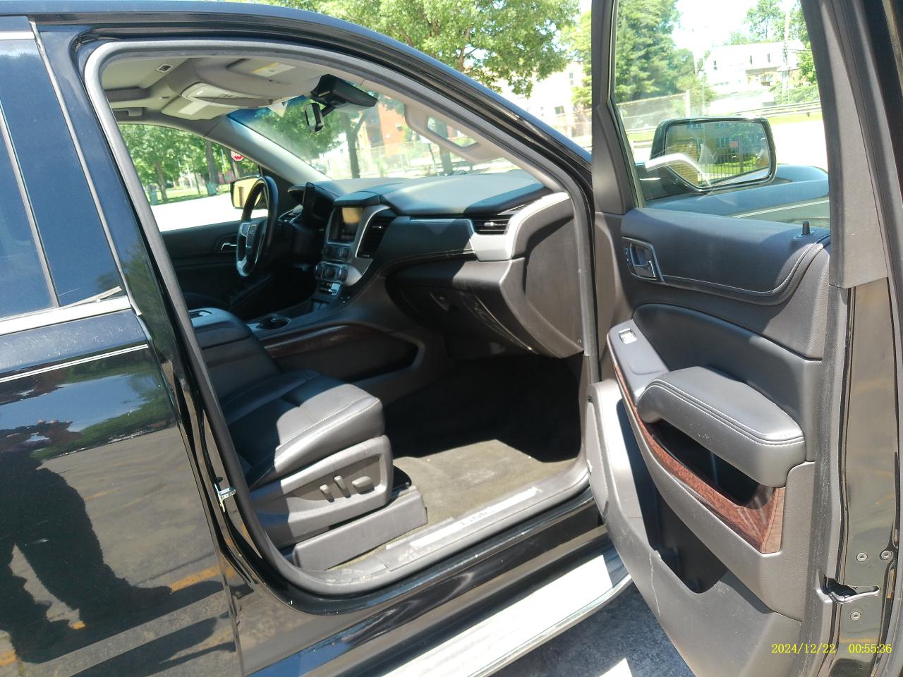 GMC Yukon SLT 4WD 2015