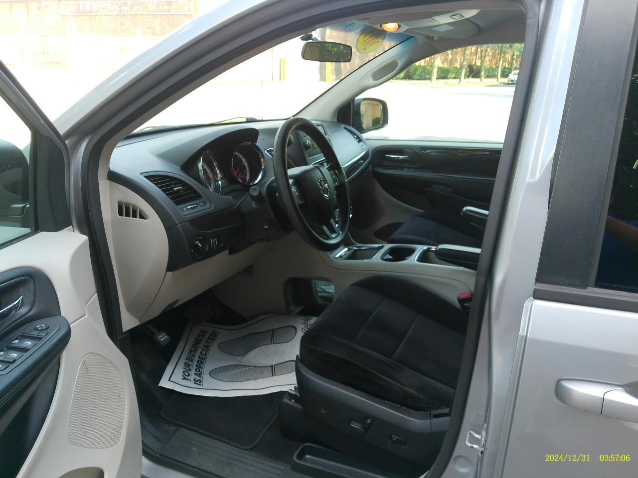 Dodge Grand Caravan SXT 2013