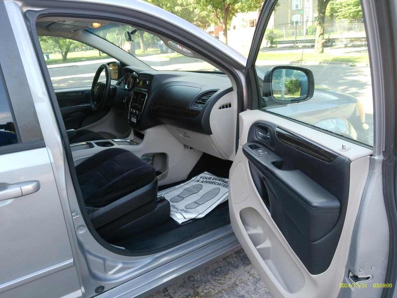 Dodge Grand Caravan SXT 2013