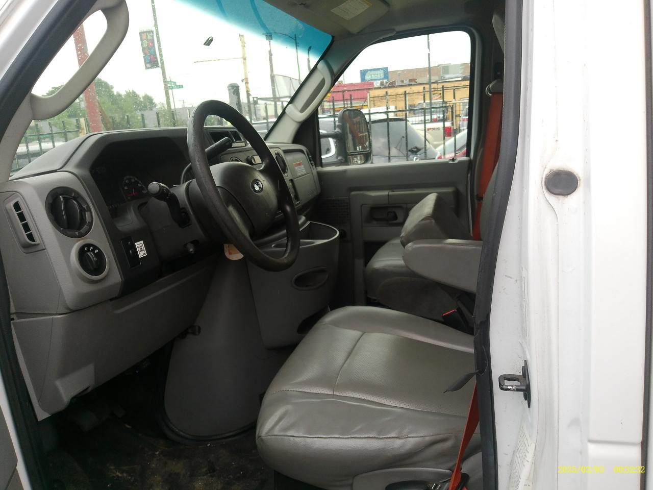 Ford Econoline E-350 Super Duty 2016