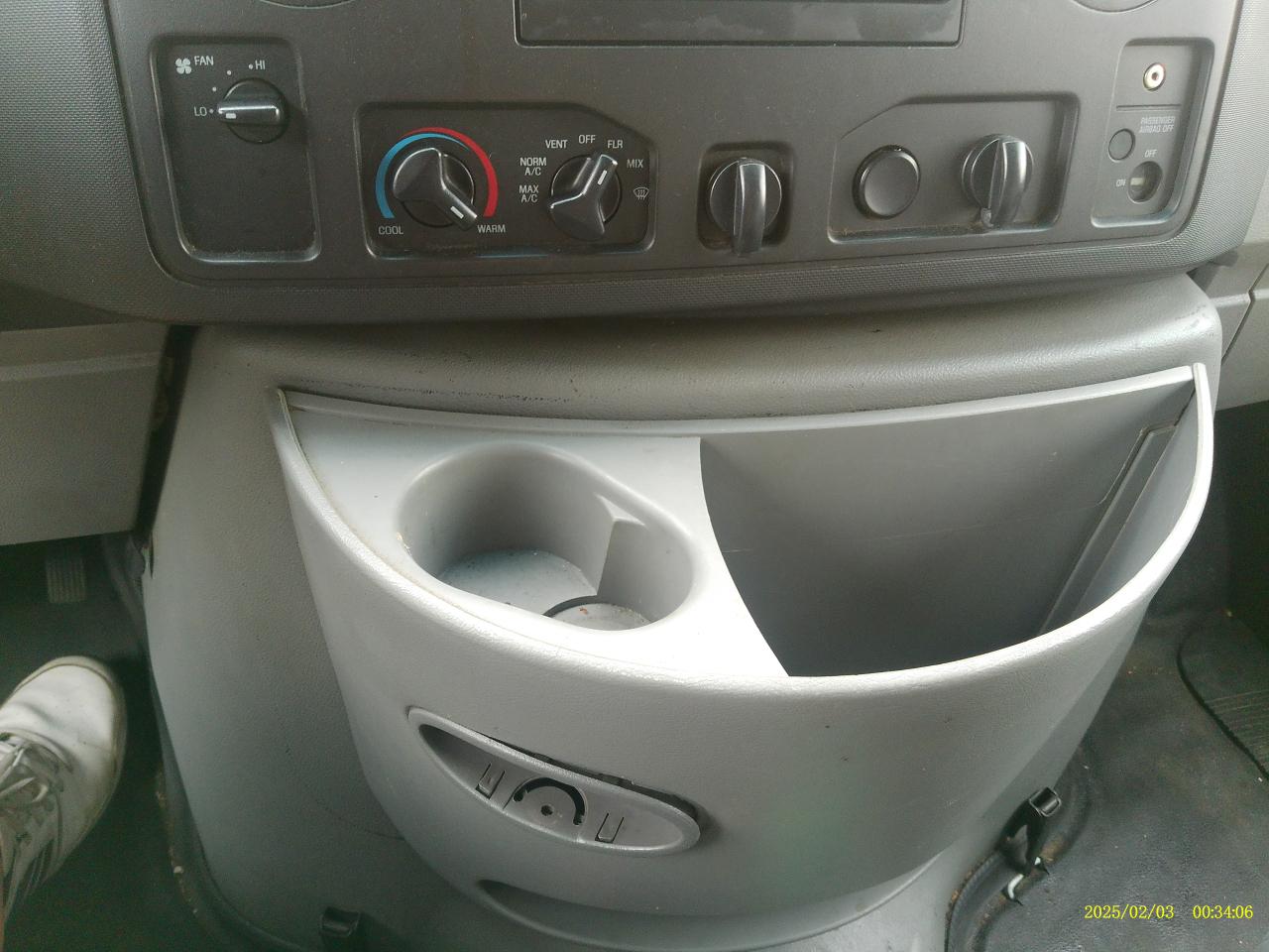 Ford Econoline E-350 Super Duty 2016