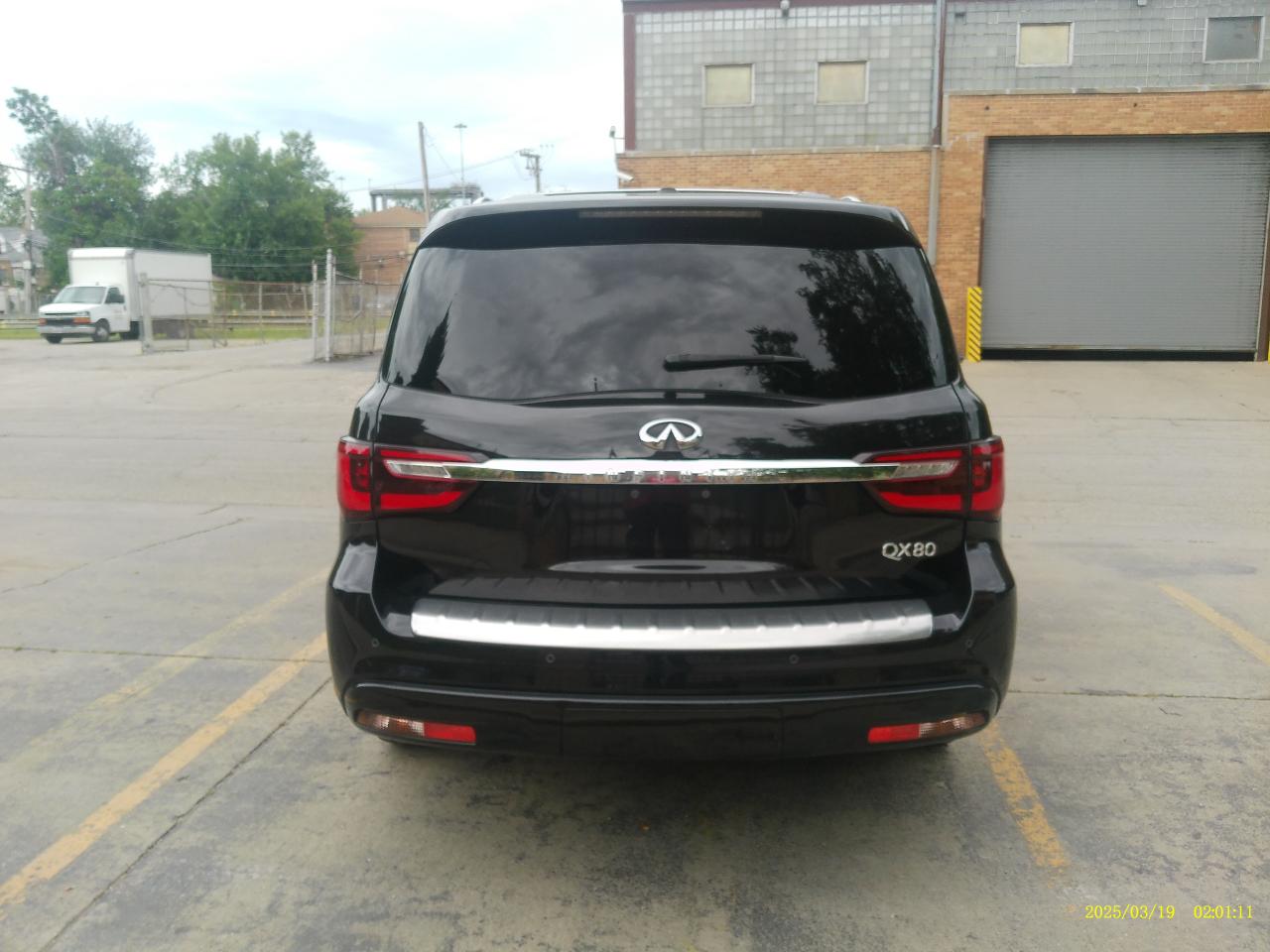 Infiniti QX80 LUXE 2019