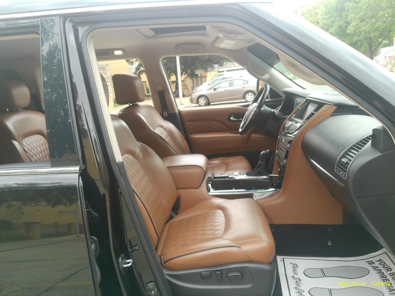 Infiniti QX80 LUXE 2019
