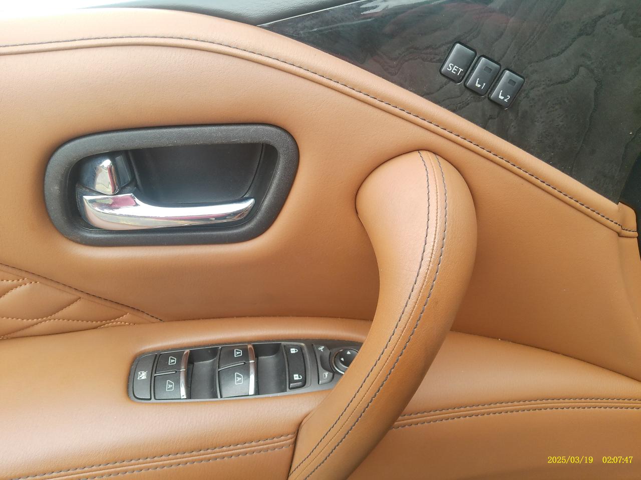 Infiniti QX80 LUXE 2019