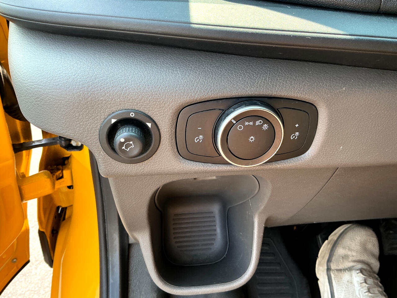 2020 Ford Transit Cargo Van photo 15