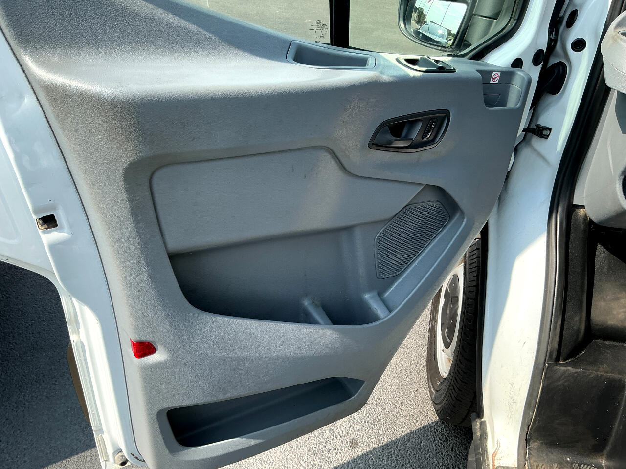 2019 Ford Transit Van photo 4