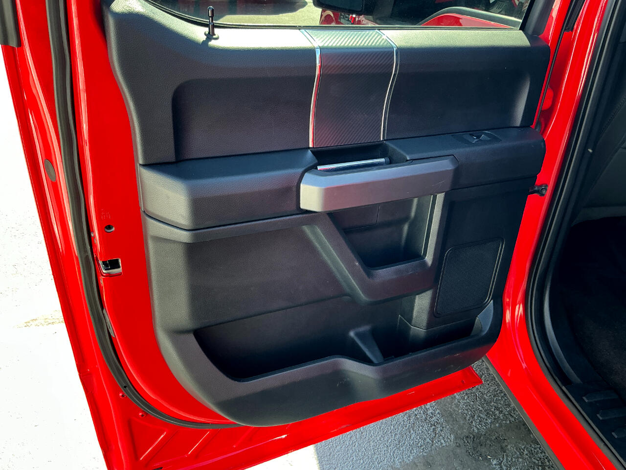 2019 Ford F-150 XLT photo 18