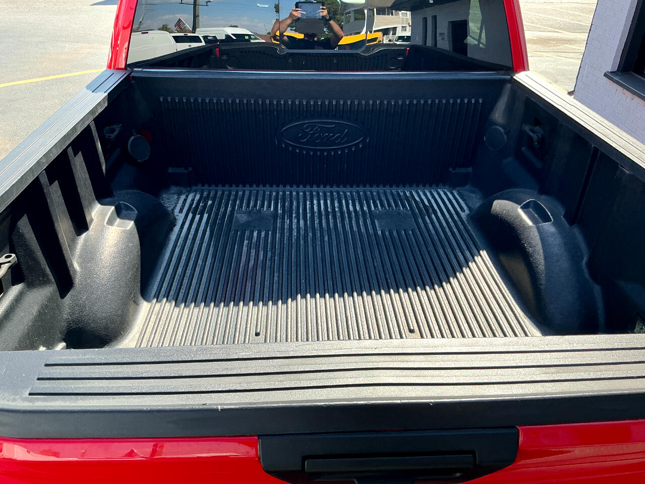 2019 Ford F-150 XLT photo 19
