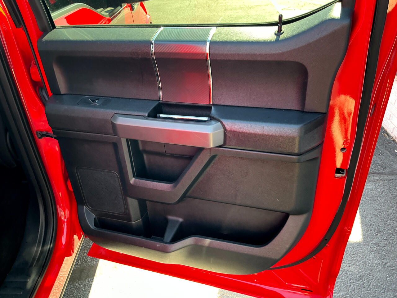 2019 Ford F-150 XLT photo 21