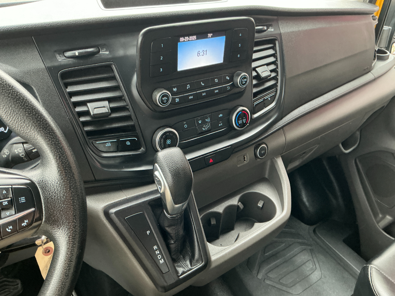 2021 Ford Transit Cargo Van photo 10