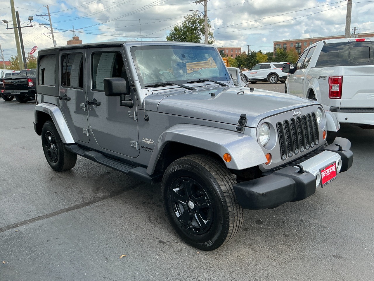 2013 Jeep Wrangler Sahara photo 2