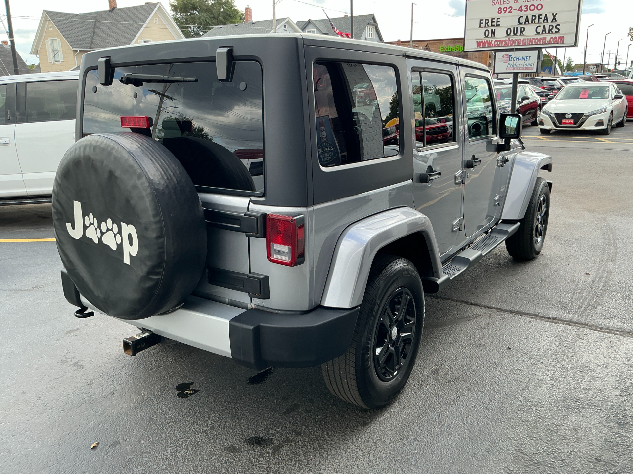 2013 Jeep Wrangler Sahara photo 3