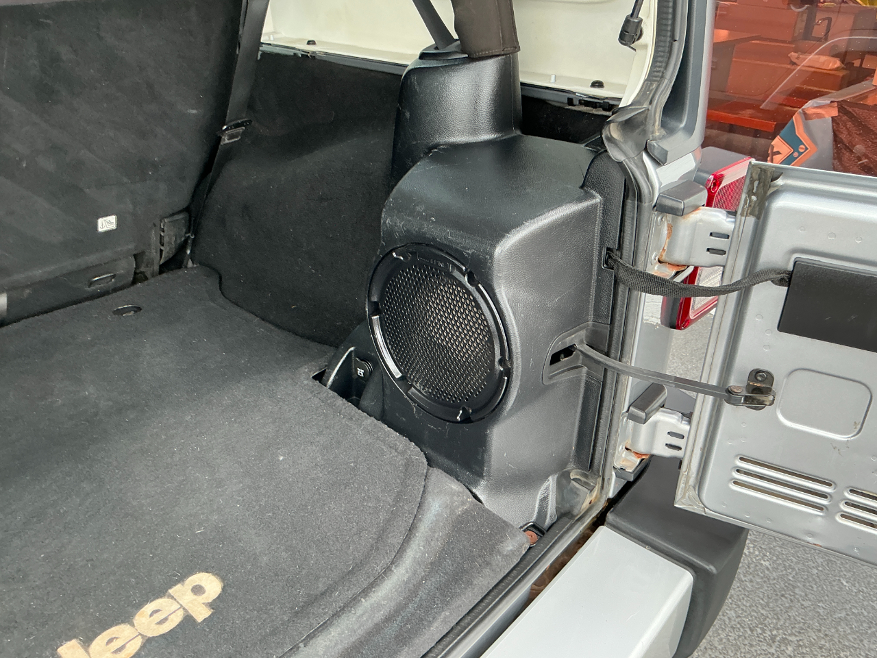 2013 Jeep Wrangler Sahara photo 18