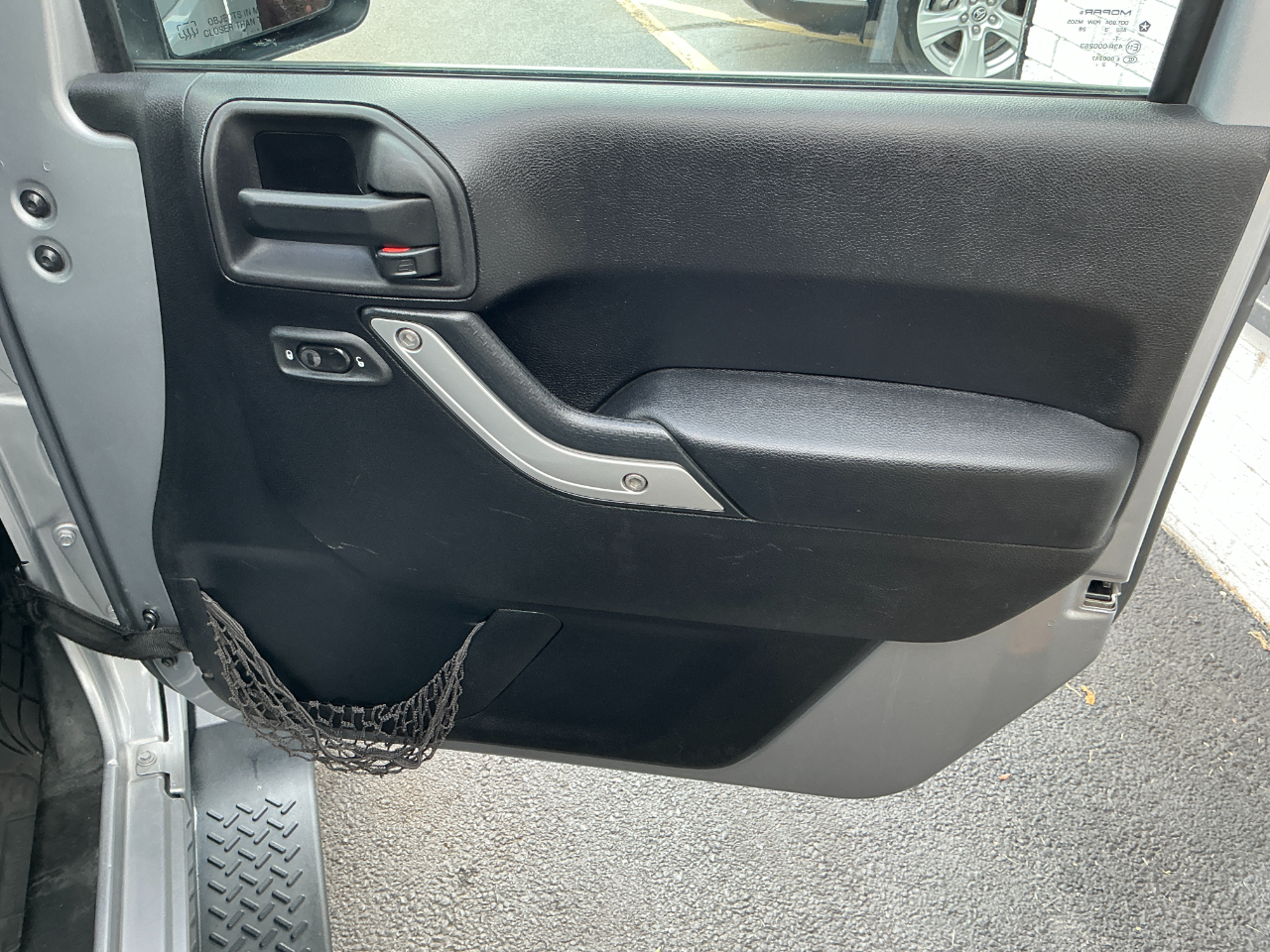 2013 Jeep Wrangler Sahara photo 22