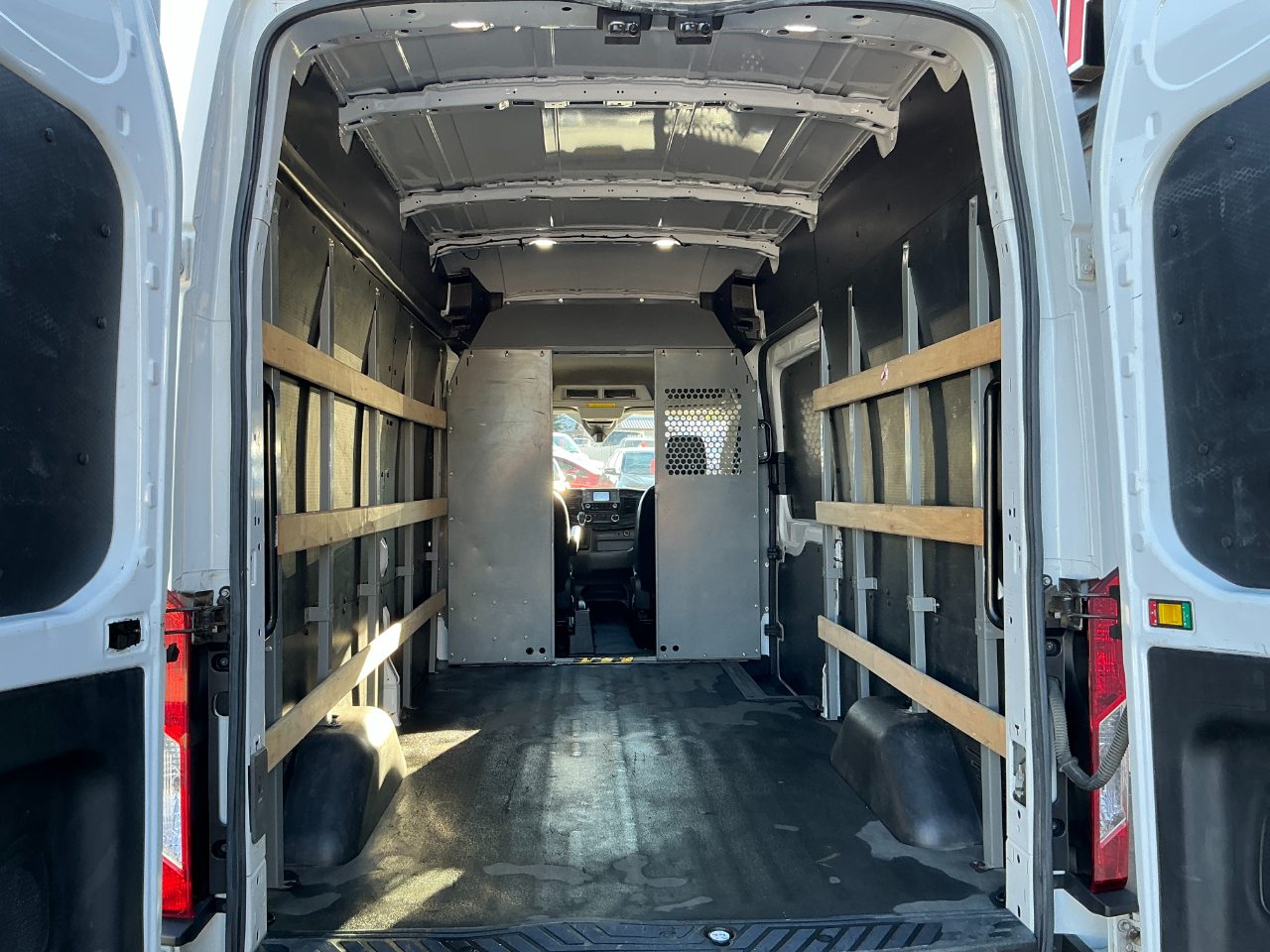 2020 Ford Transit Cargo Van photo 17
