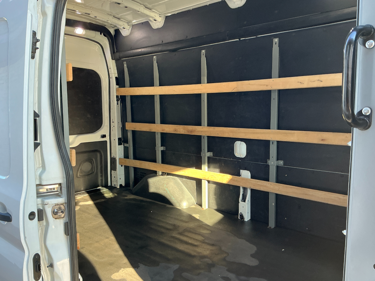 2020 Ford Transit Cargo Van photo 18