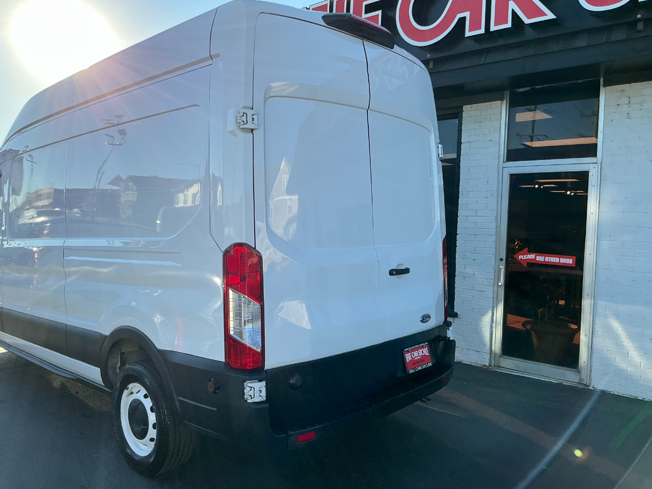 2020 Ford Transit Cargo Van photo 26