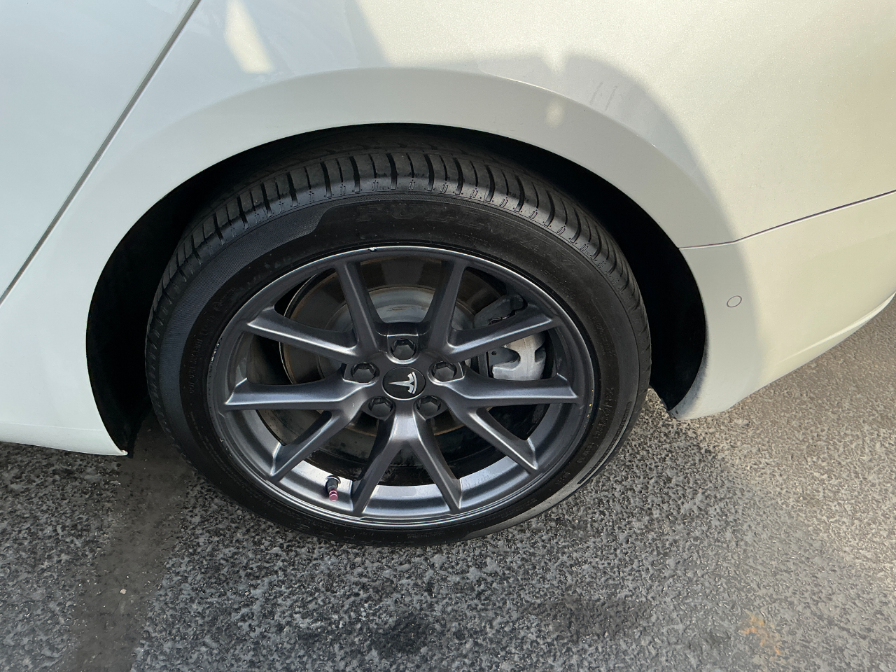 2021 Tesla Model 3 Standard Range Plus photo 6