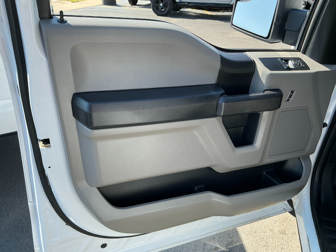 2015 Ford F-150 XL photo 6
