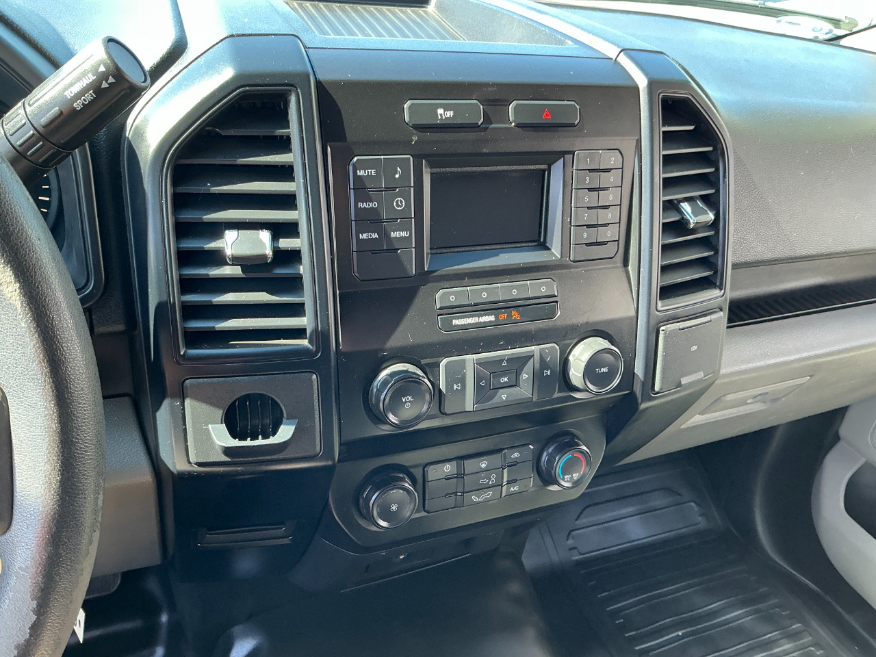 2015 Ford F-150 XL photo 10