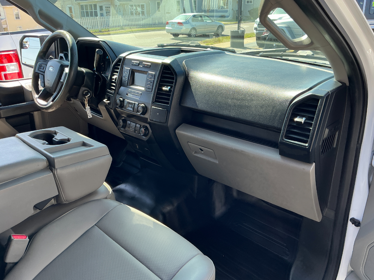 2015 Ford F-150 XL photo 13