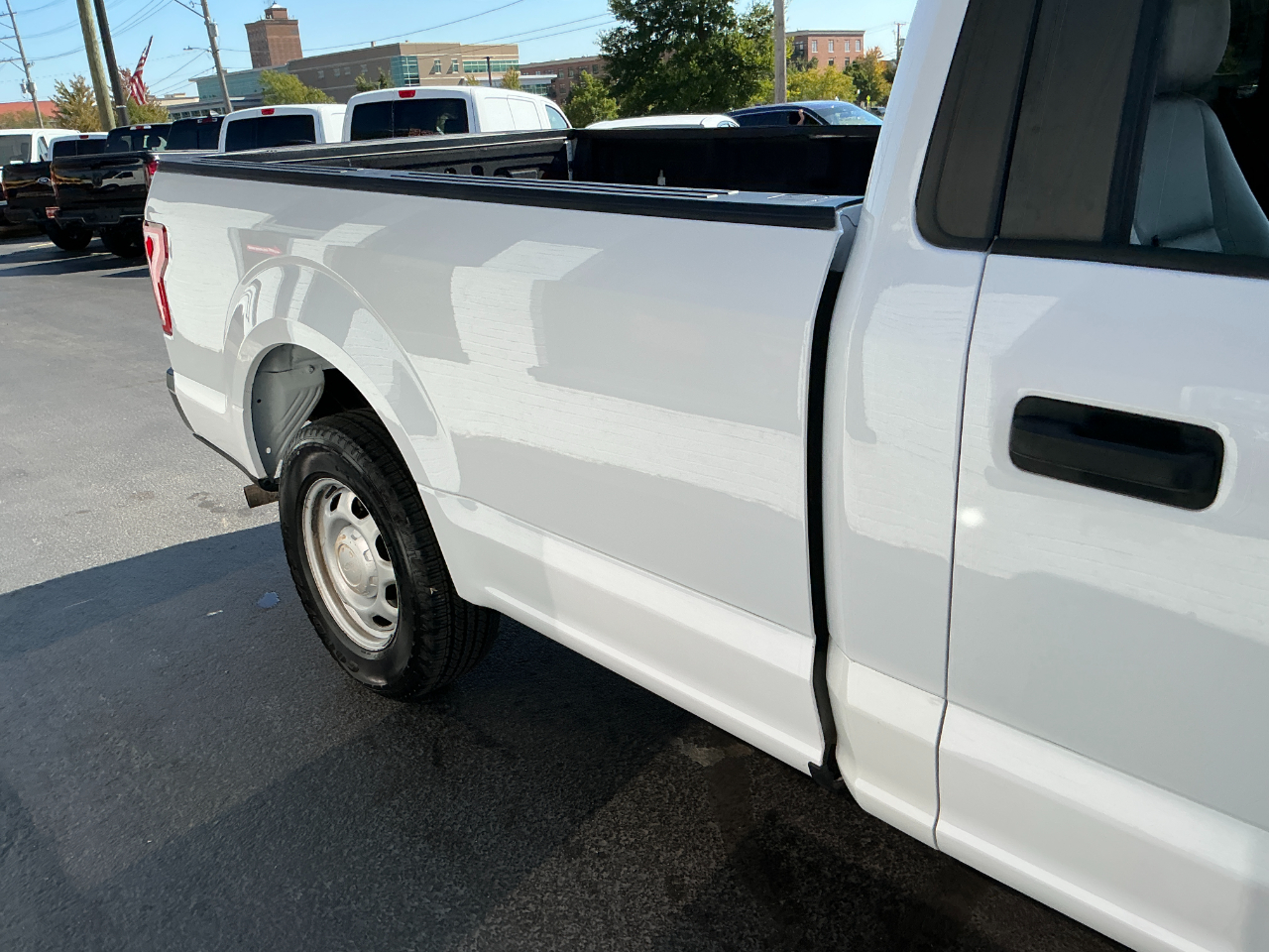 2015 Ford F-150 XL photo 18