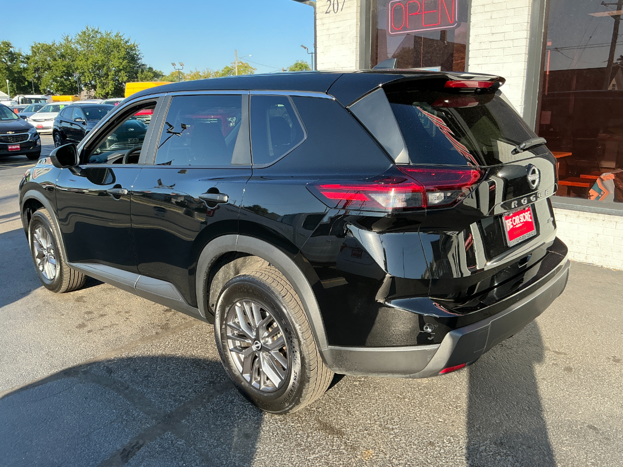 2024 Nissan Rogue S photo 3