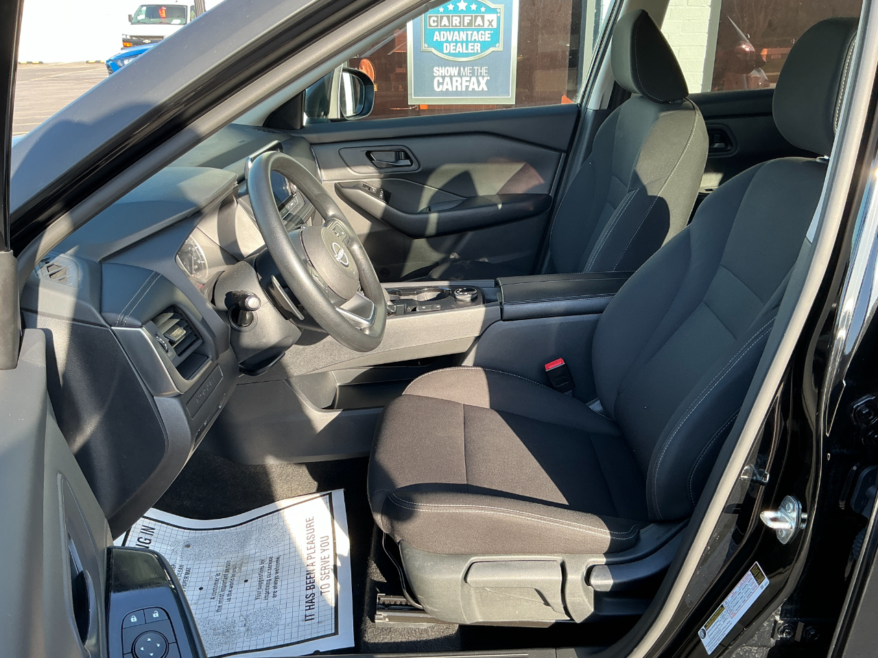 2024 Nissan Rogue S photo 5