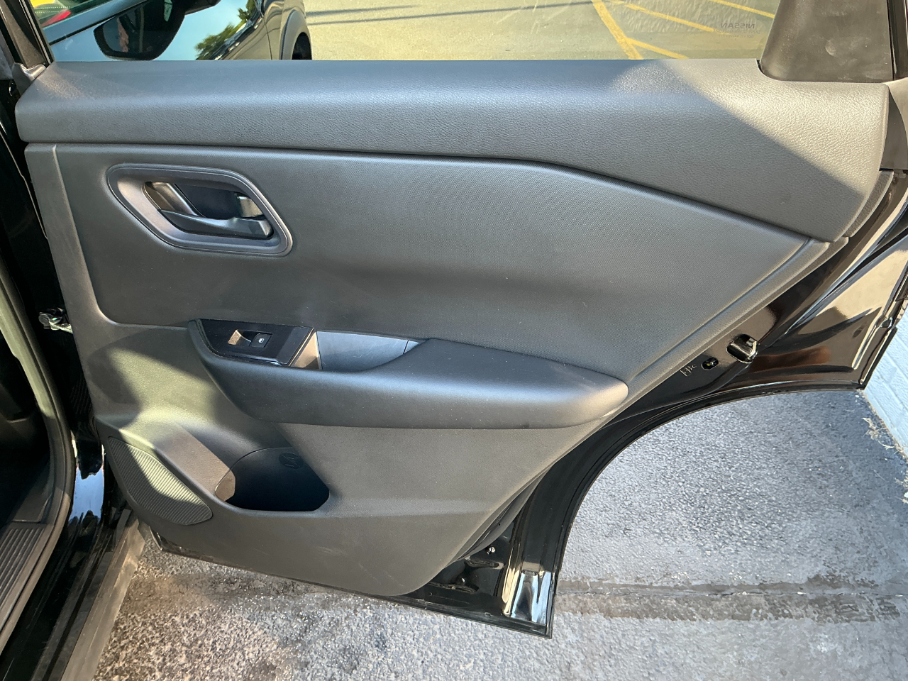 2024 Nissan Rogue S photo 17