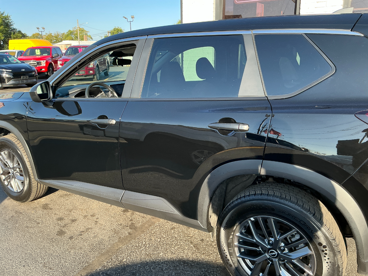 2024 Nissan Rogue S photo 25