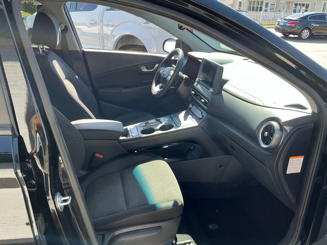 2023 Hyundai Kona SE photo 16