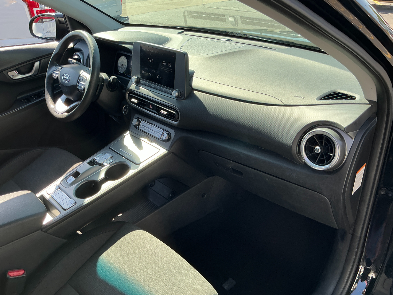 2023 Hyundai Kona SE photo 17