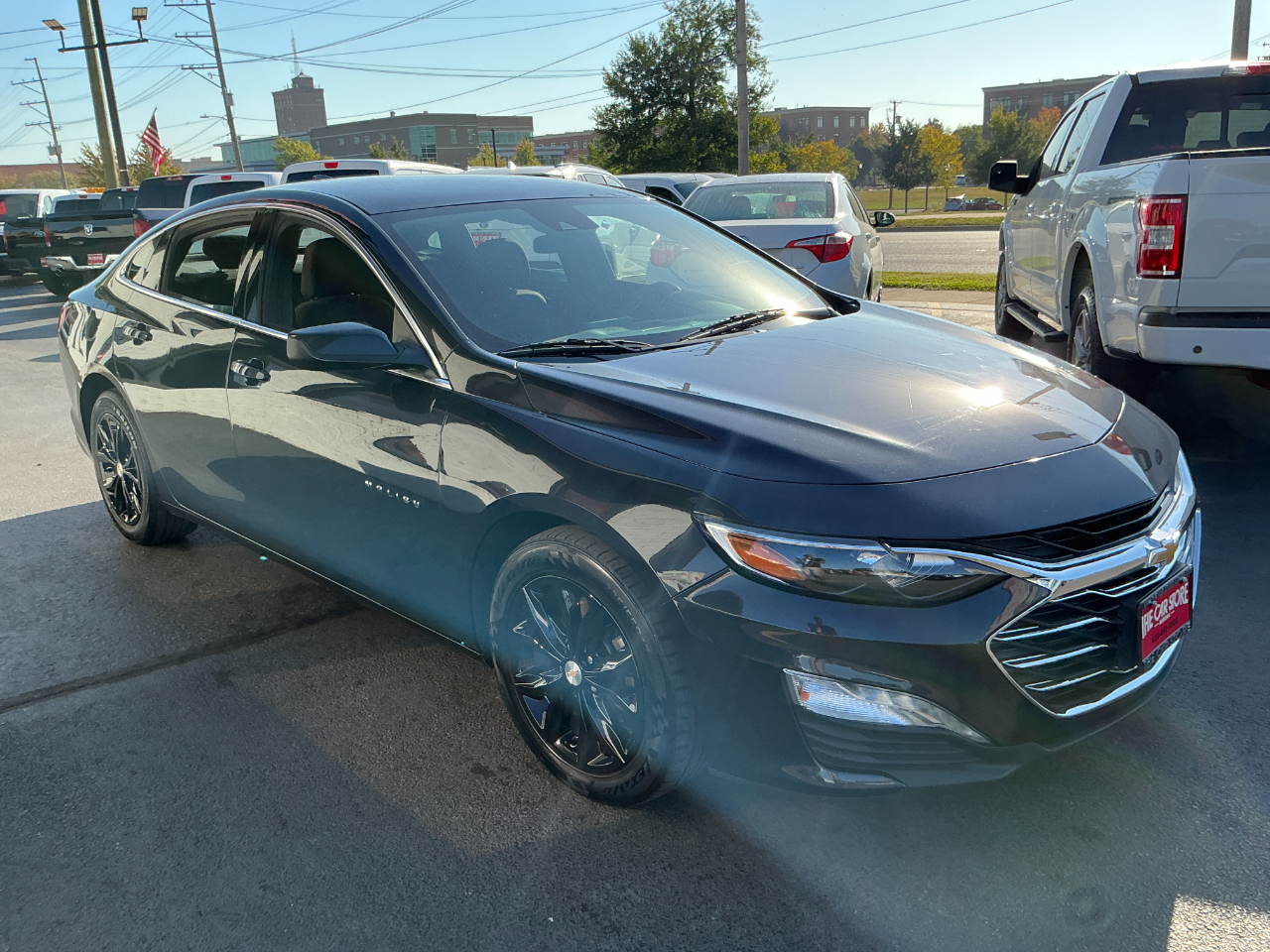 2023 Chevrolet Malibu 1LT photo 2
