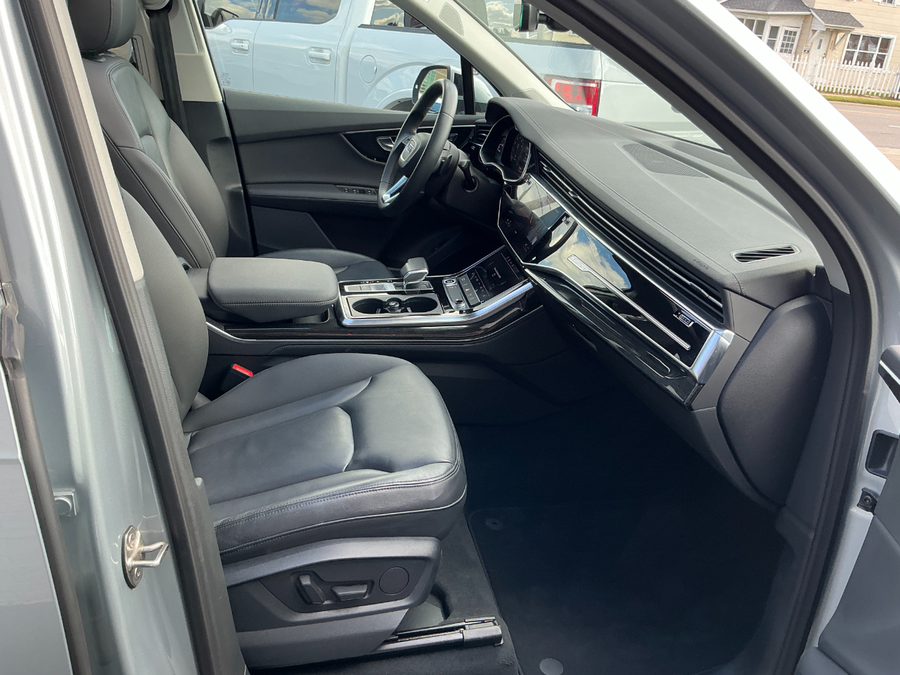 2024 Audi Q7 Premium Plus photo 24