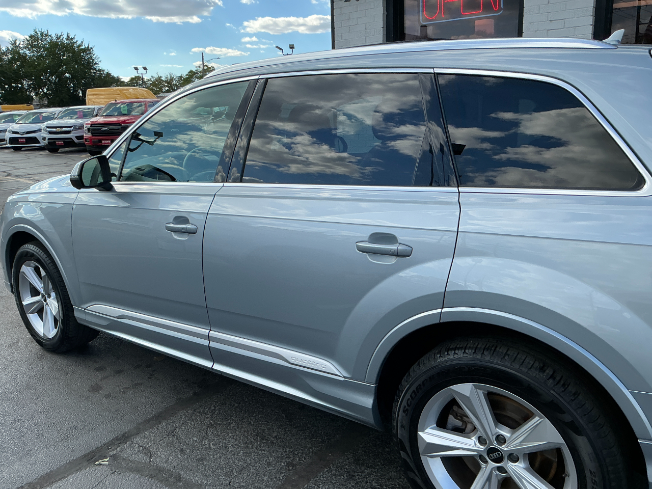 2024 Audi Q7 Premium Plus photo 32