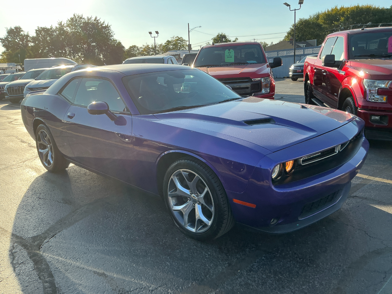 2016 Dodge Challenger SXT photo 3
