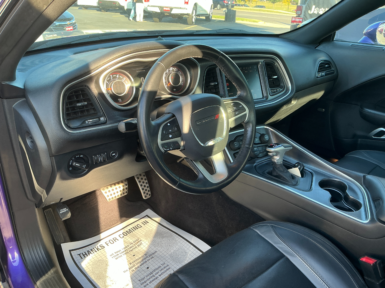 2016 Dodge Challenger SXT photo 9