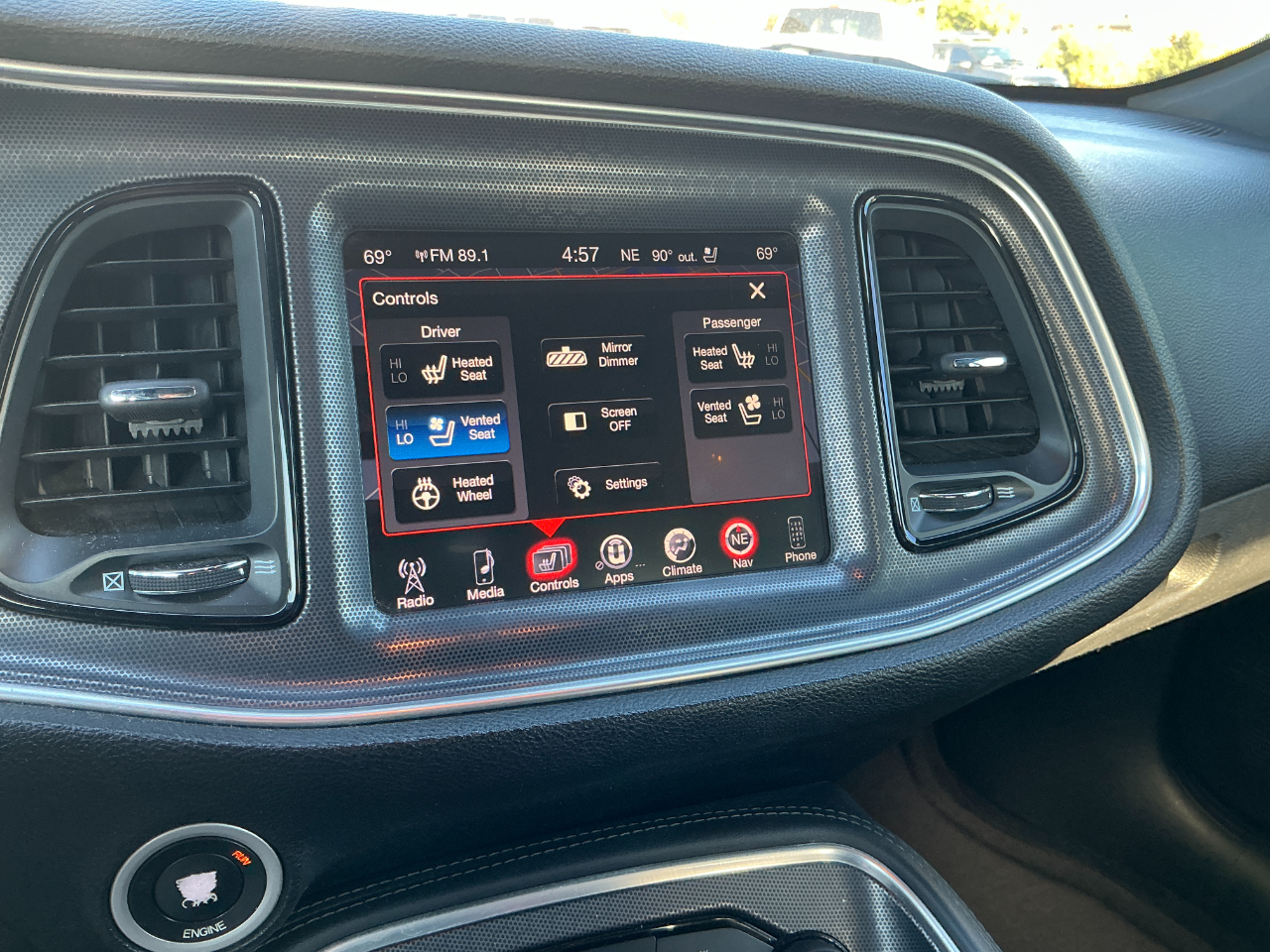 2016 Dodge Challenger SXT photo 15