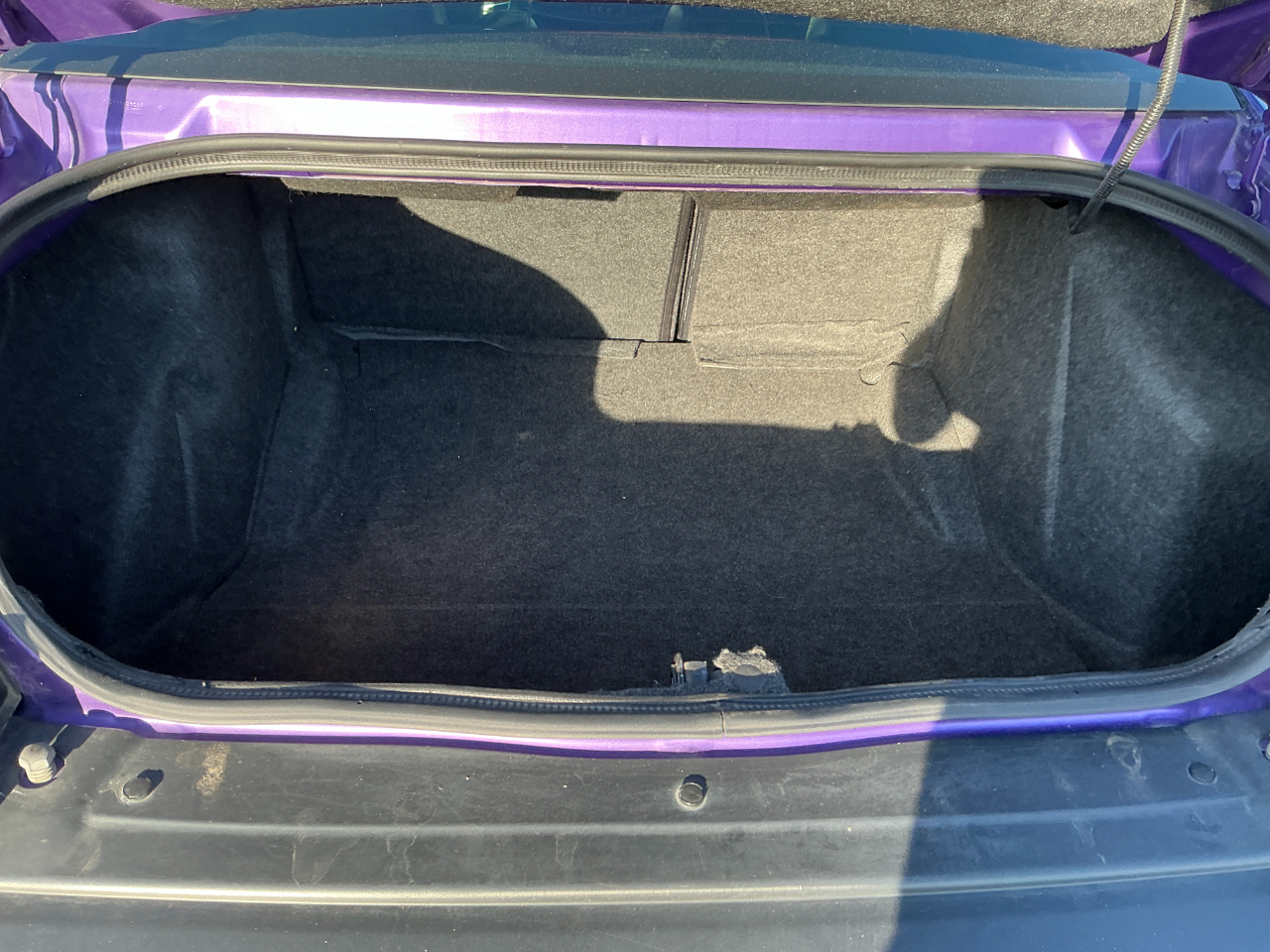 2016 Dodge Challenger SXT photo 18