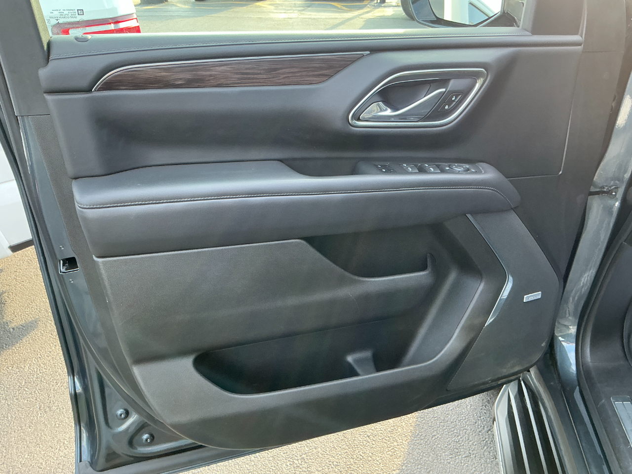 2021 Chevrolet Tahoe LT photo 6