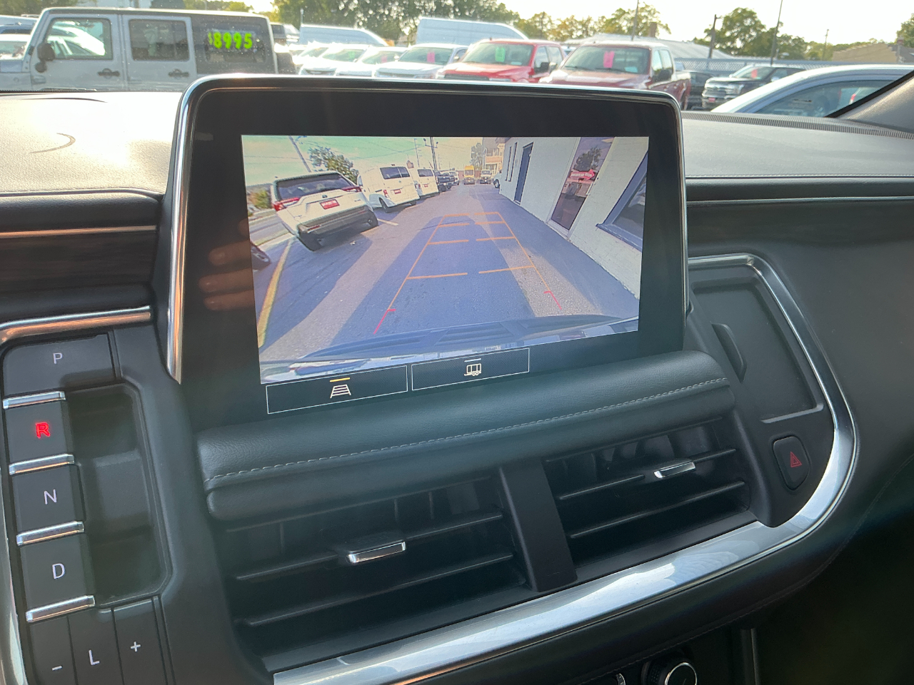 2021 Chevrolet Tahoe LT photo 16