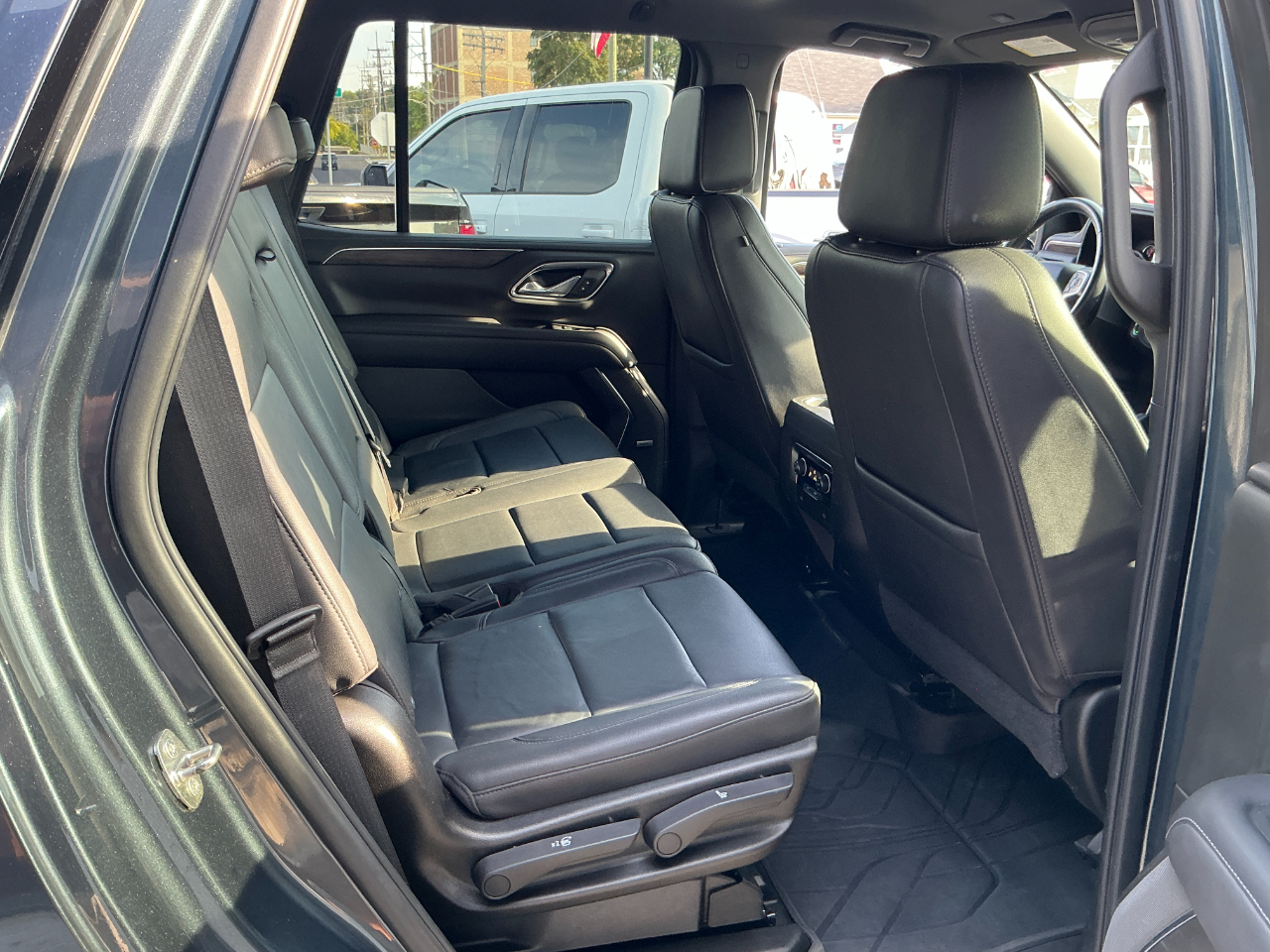2021 Chevrolet Tahoe LT photo 23