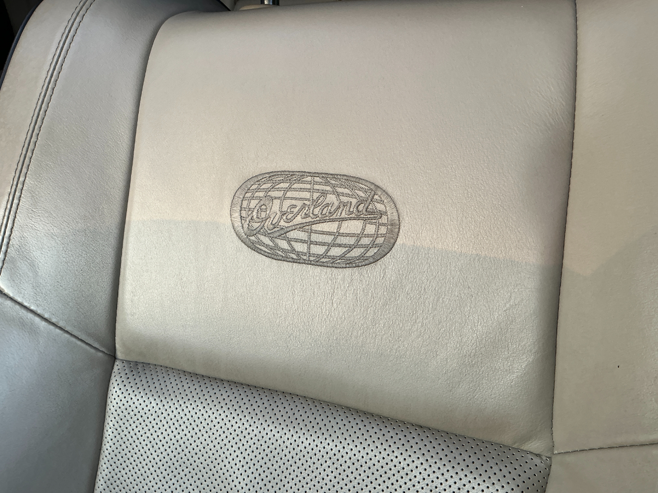 Jeep Grand Cherokee Overland 4x4 2019 Jeep Grand Cherokee Overland 4x4 2019