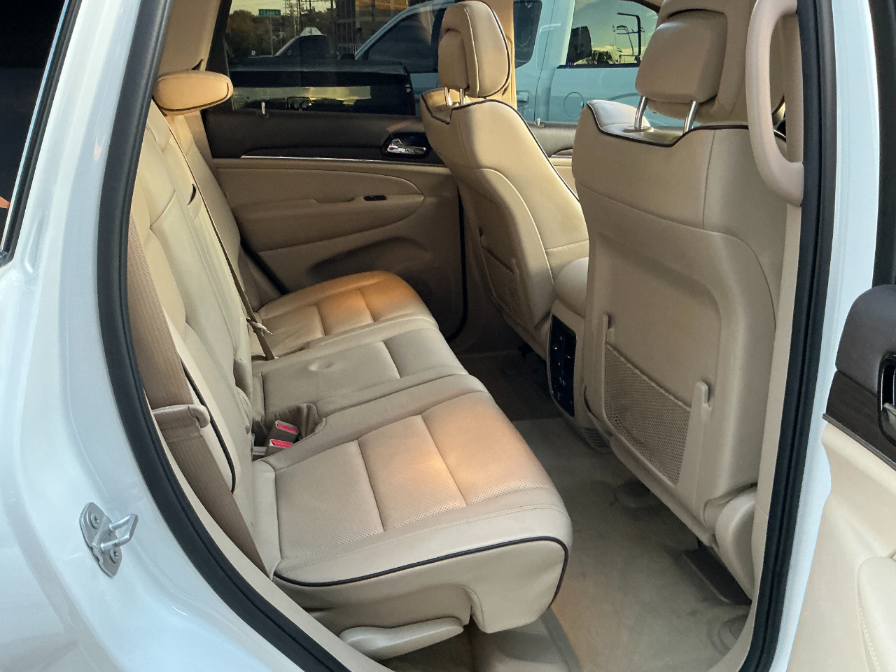 Jeep Grand Cherokee Overland 4x4 2019 Jeep Grand Cherokee Overland 4x4 2019