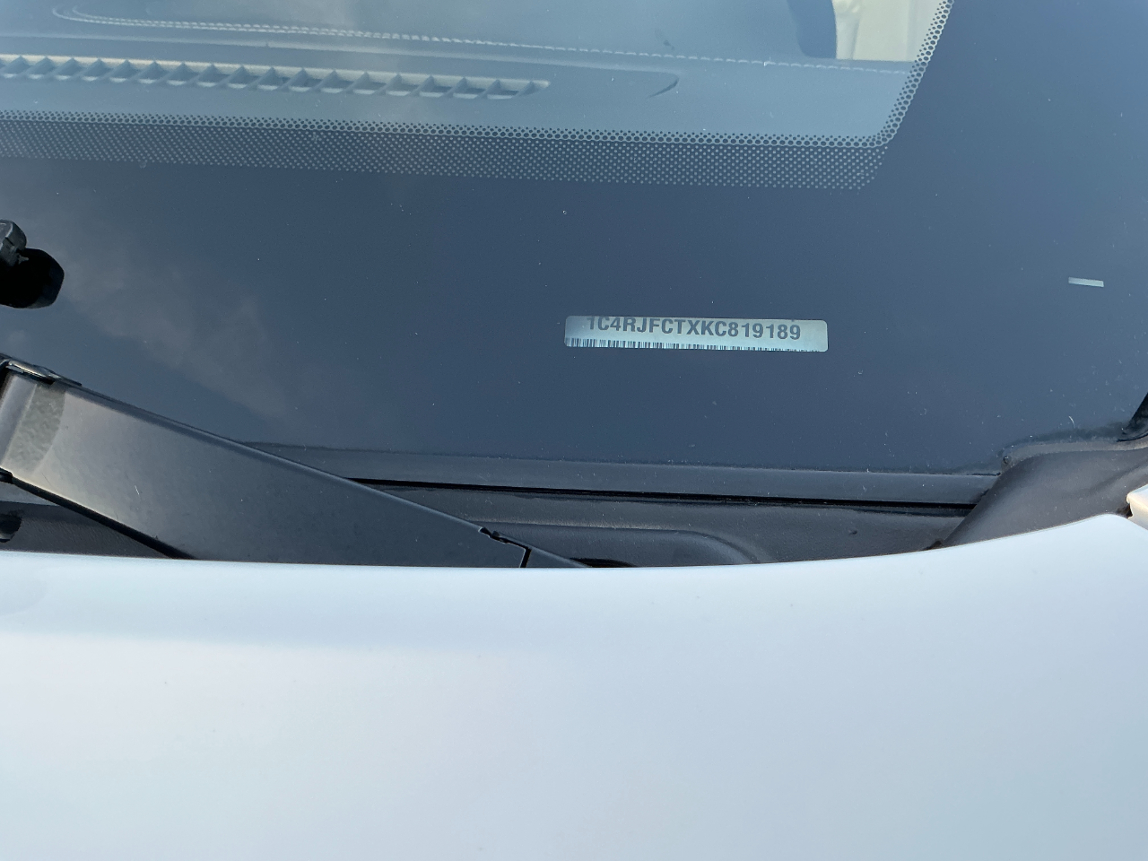 Jeep Grand Cherokee Overland 4x4 2019 Jeep Grand Cherokee Overland 4x4 2019