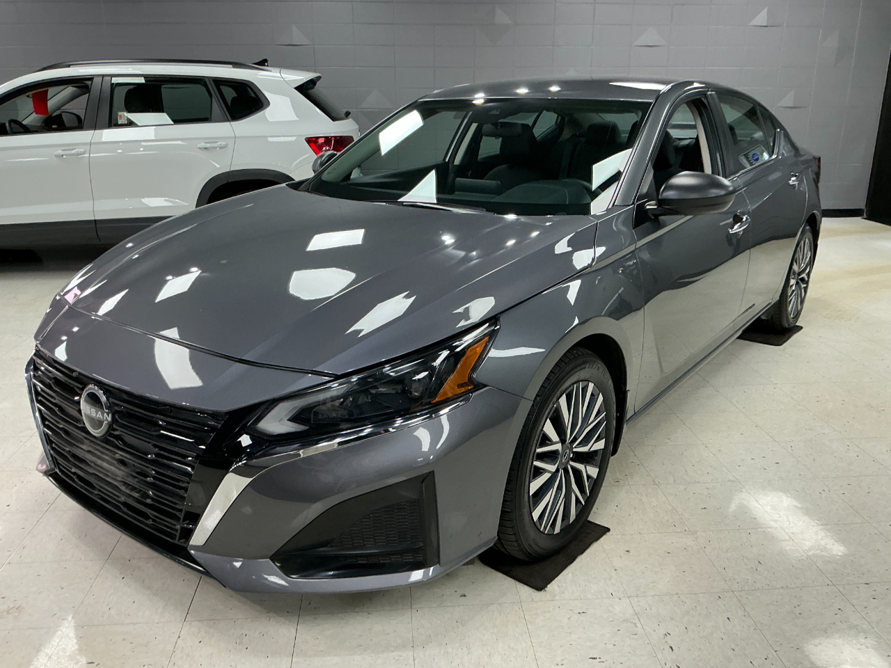 Nissan Altima 2.5 SV Sedan 2024