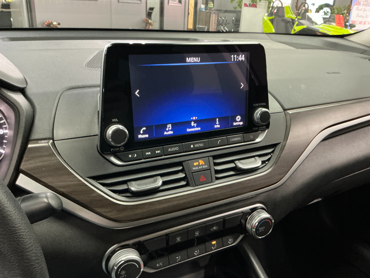 Nissan Altima 2.5 SV Sedan 2024