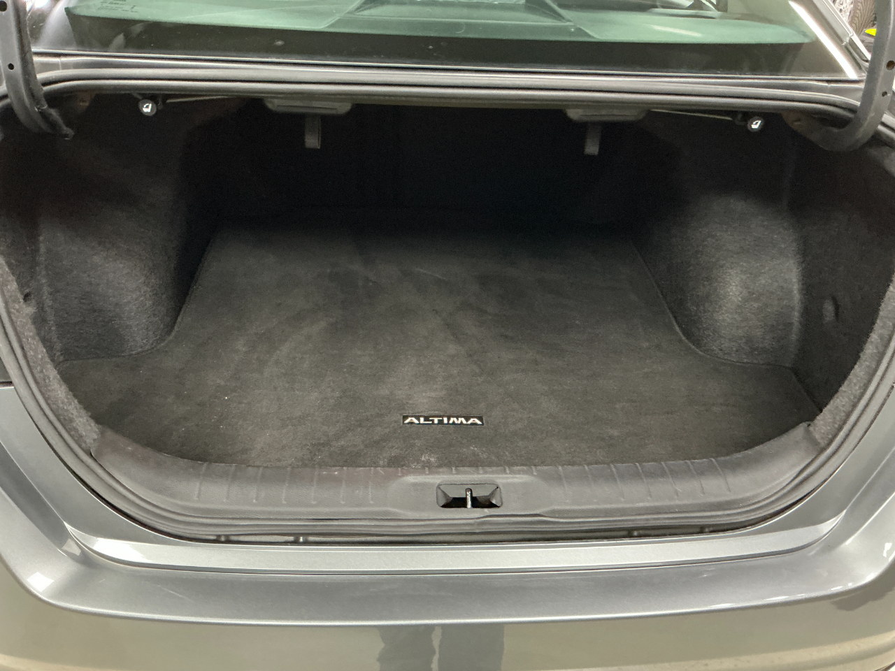 Nissan Altima 2.5 SV Sedan 2024