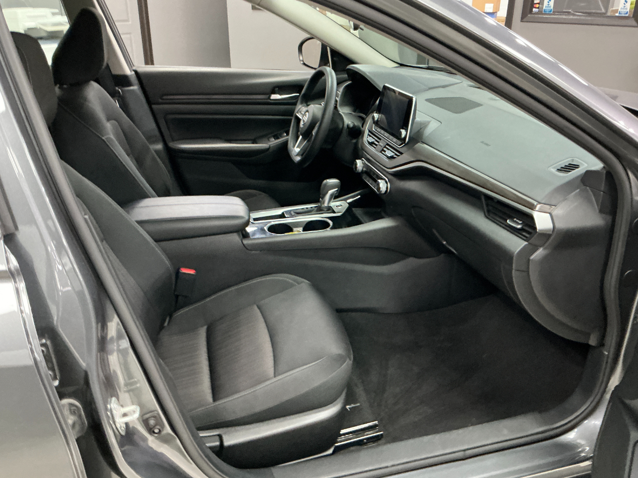 Nissan Altima 2.5 SV Sedan 2024